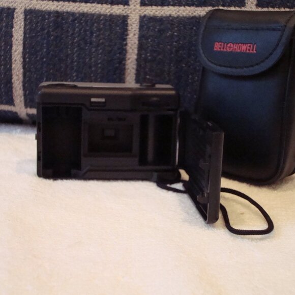 Bell and Howell Manual Point and Shoot Camera 28mm Lens TESTED! - Picture 3 of 7
